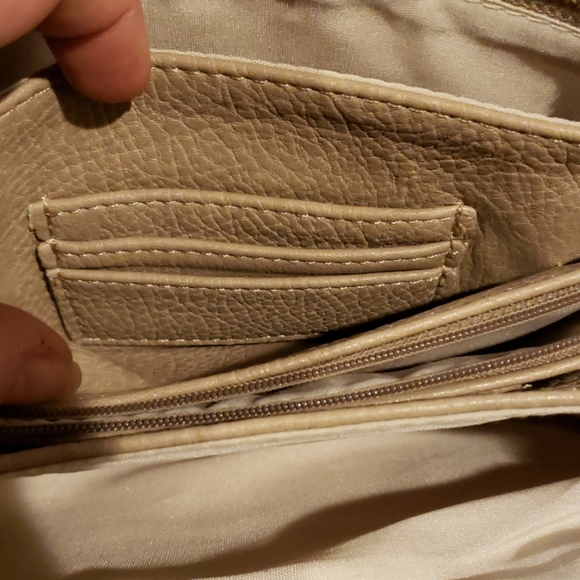 Tan convertible wristlet! - Picture 6 of 8